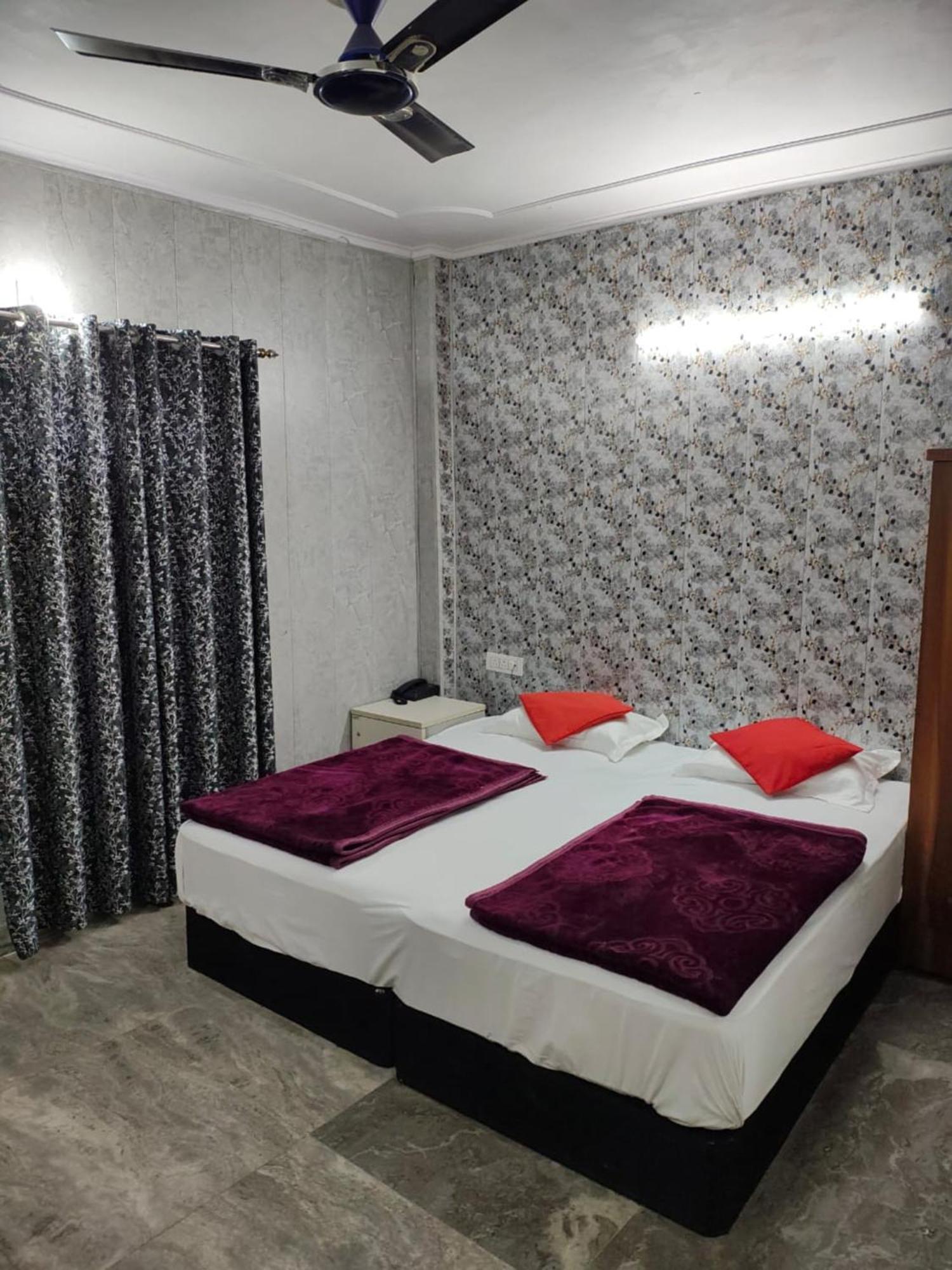 Premium Opposite Nizamuddin Railway Station New Delhi